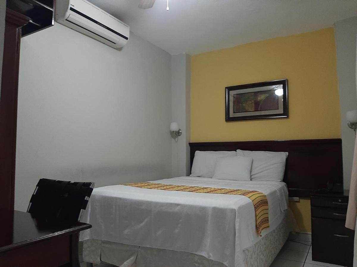 סאן סלבדור Hotel San Jose Hostal מראה חיצוני תמונה
