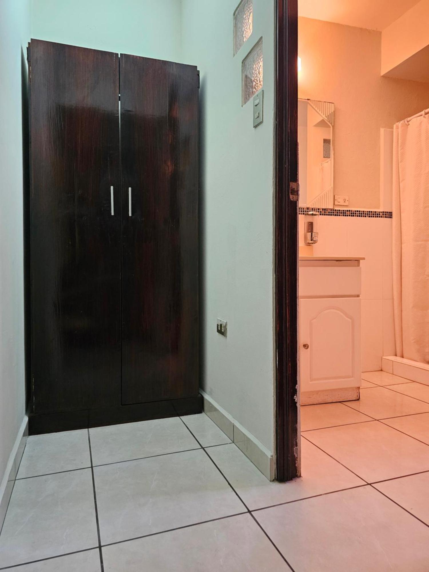 סאן סלבדור Hotel San Jose Hostal מראה חיצוני תמונה