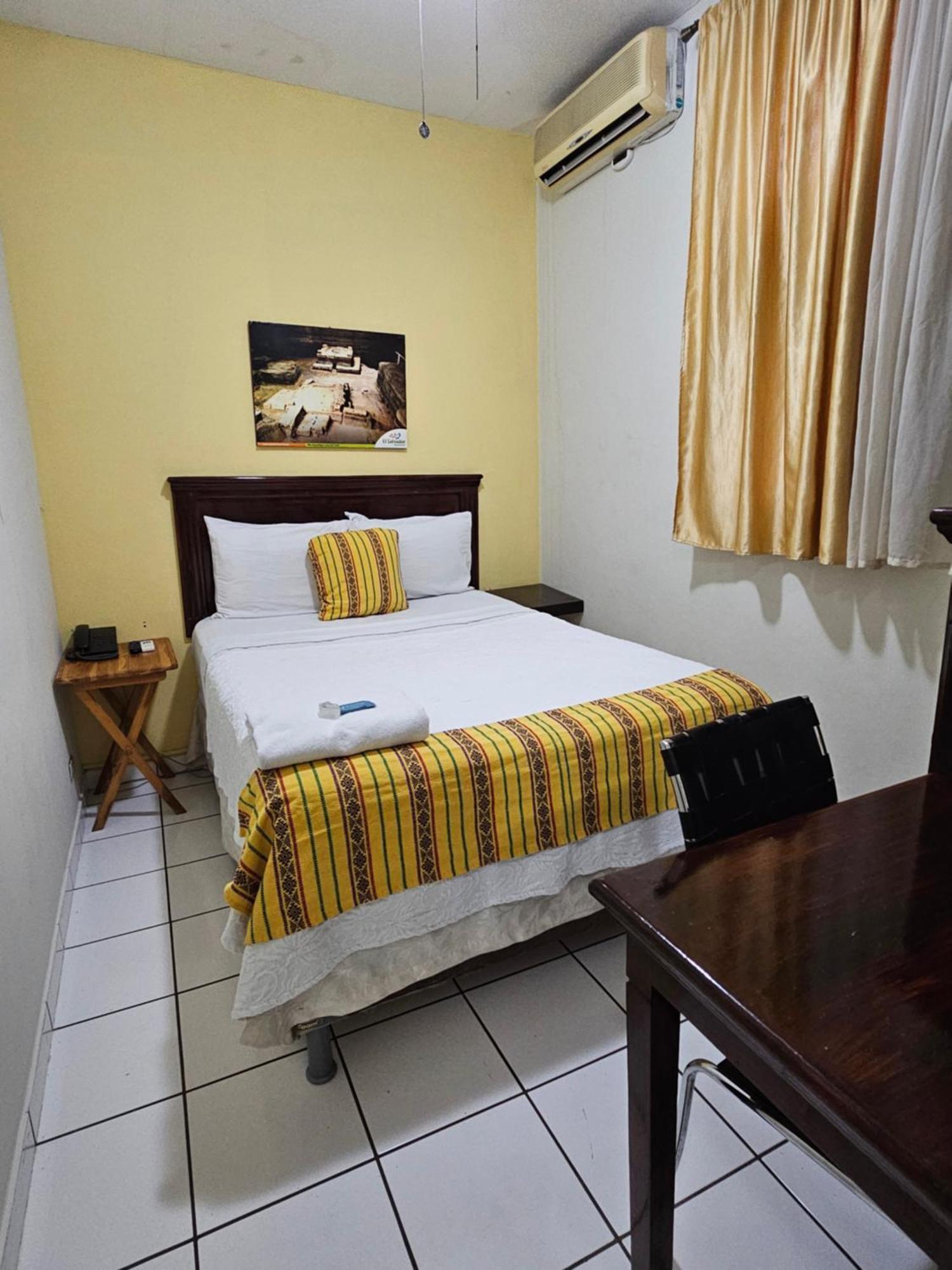 סאן סלבדור Hotel San Jose Hostal מראה חיצוני תמונה