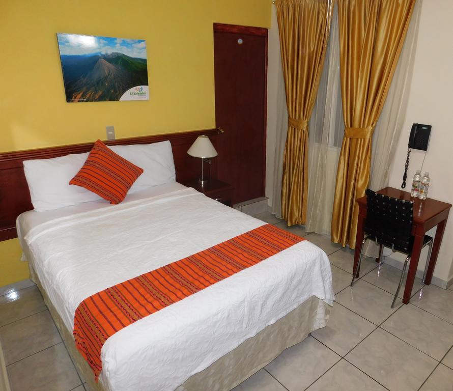 סאן סלבדור Hotel San Jose Hostal מראה חיצוני תמונה