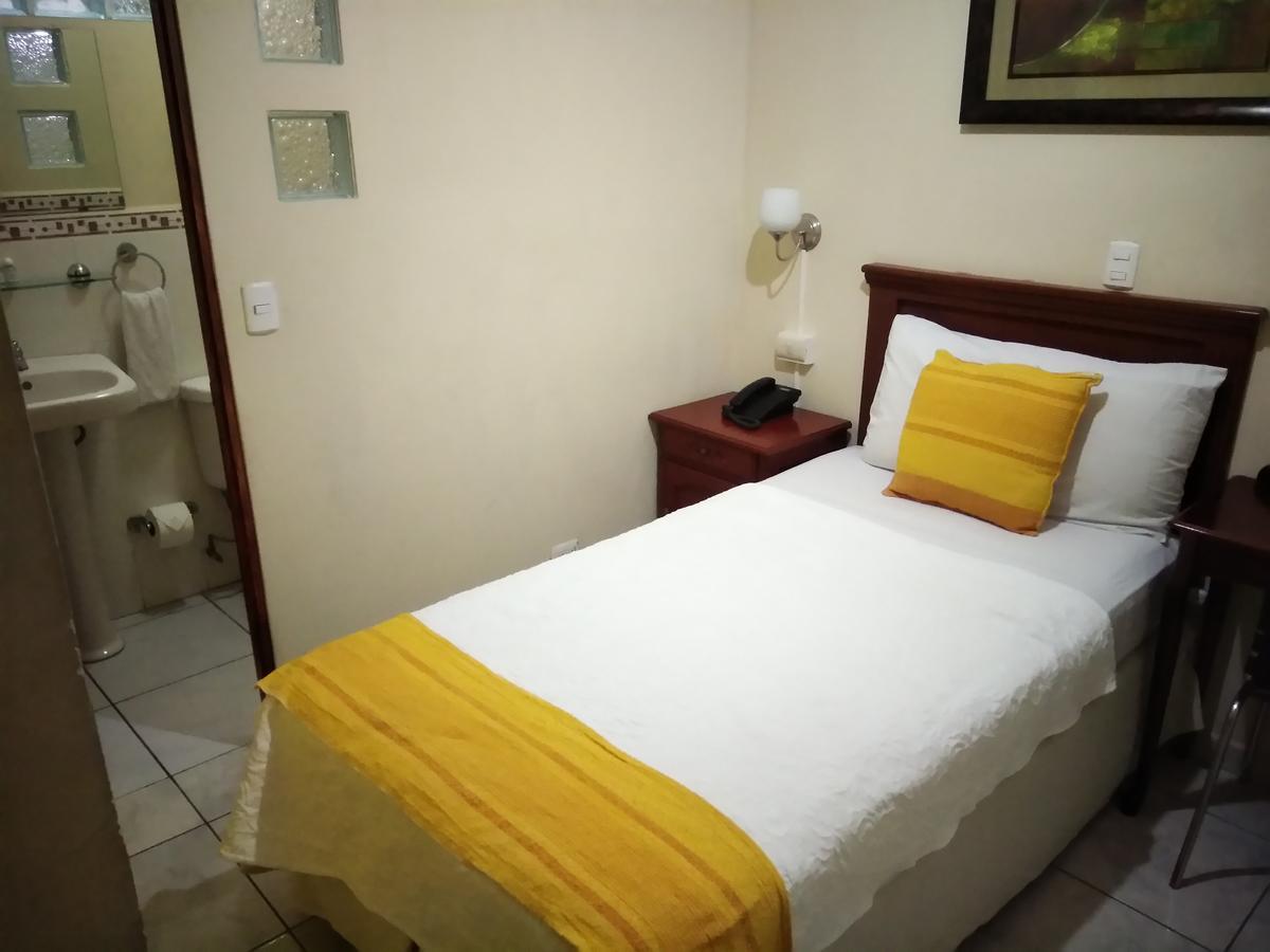סאן סלבדור Hotel San Jose Hostal מראה חיצוני תמונה