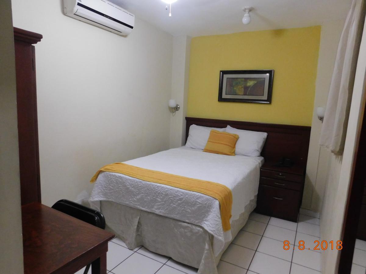 סאן סלבדור Hotel San Jose Hostal מראה חיצוני תמונה