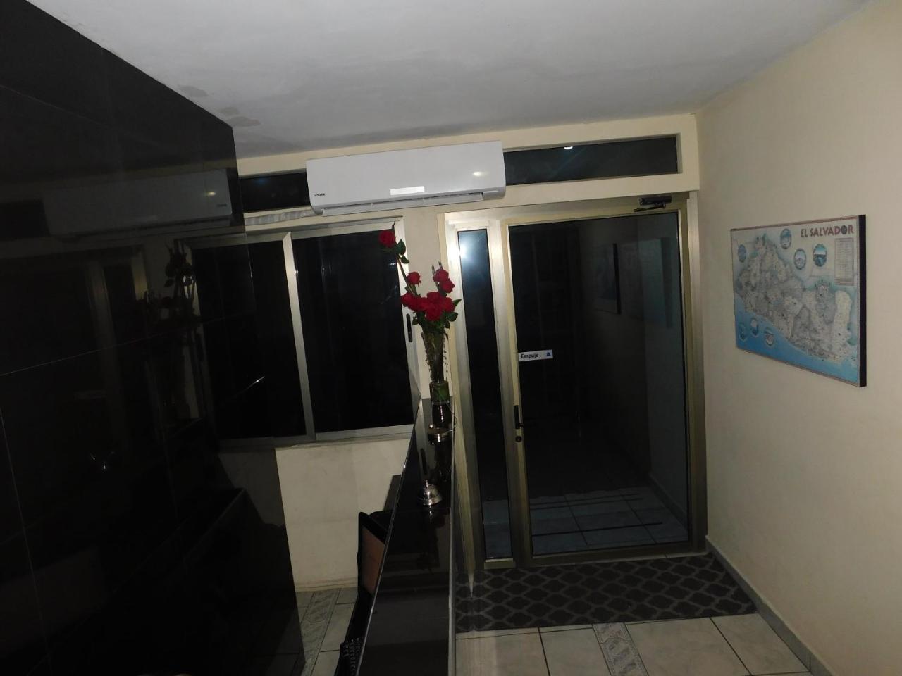 סאן סלבדור Hotel San Jose Hostal מראה חיצוני תמונה