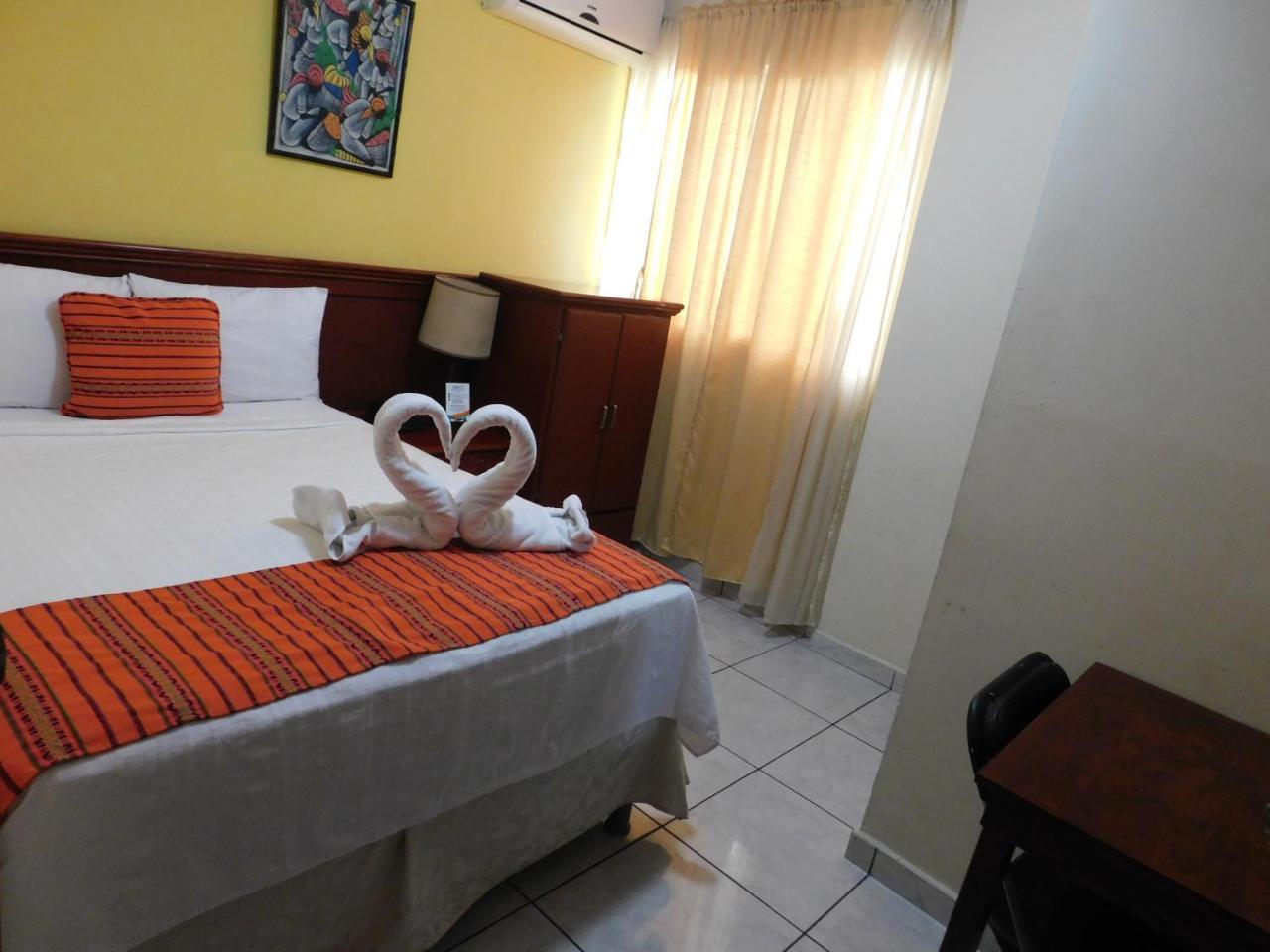 סאן סלבדור Hotel San Jose Hostal מראה חיצוני תמונה